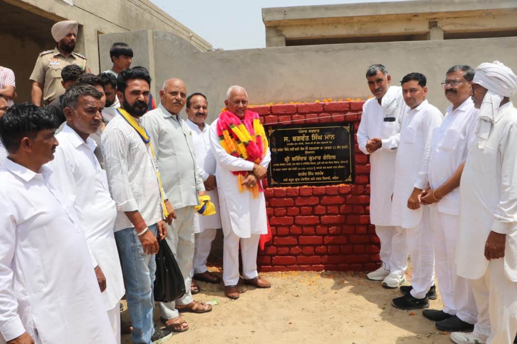 New bus stand inaugurated and curtain lifted from the statue of Shaheed Bhagat Singh